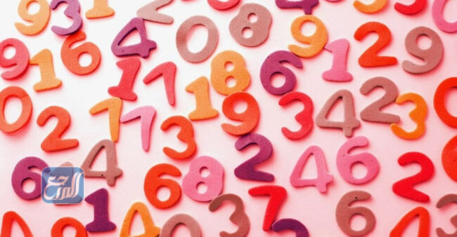 العدد الذي فيه قيمة الرقم ٤ تساوي ٤٠٠٠٠ هو