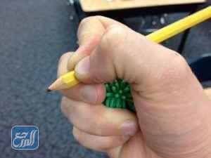 طريقة مسك القلم الصحيحة للاطفال