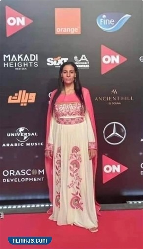 بطلة فيلم ريش