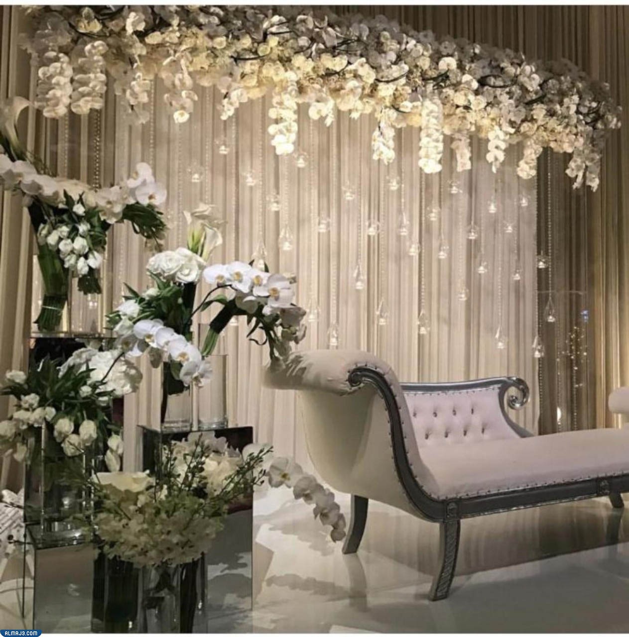 صور كوشات أفراح مزينة بالورود