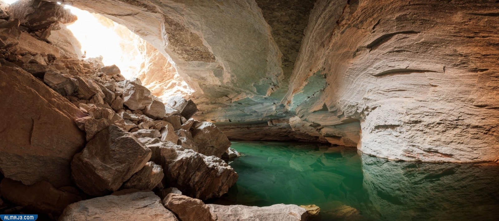 كهف عين هيت