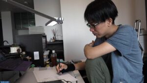 من هو مؤلف هجوم العمالقة