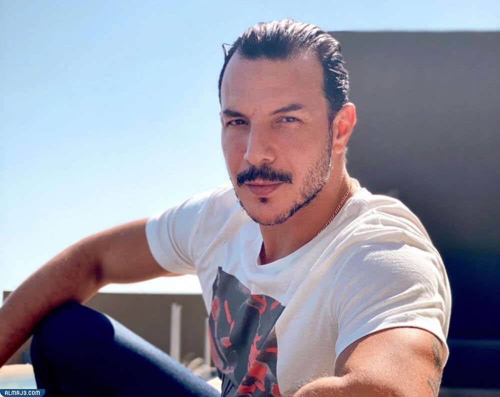 من هو باسل خياط السيرة الذاتية