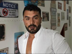 من هو عبدالله بهمن ويكيبيديا