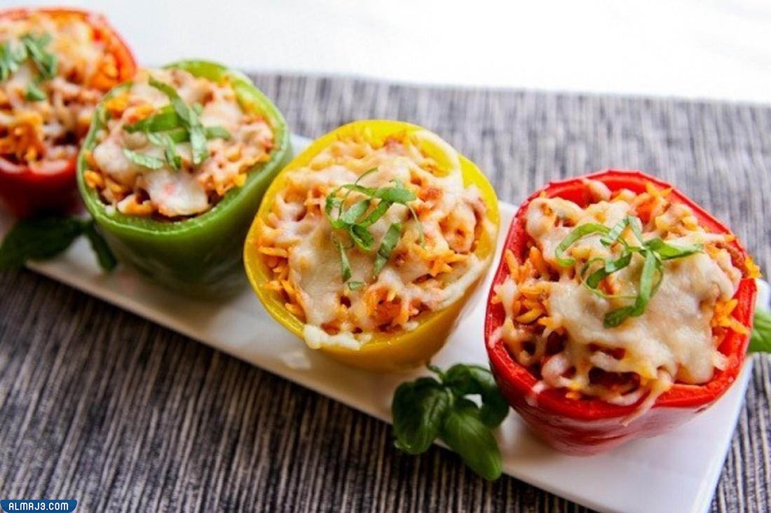 فلفل ألوان محشي بالدجاج والموزاريلا