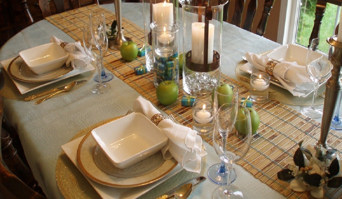 اتيكيت ترتيب طاولة الطعام بالصور
