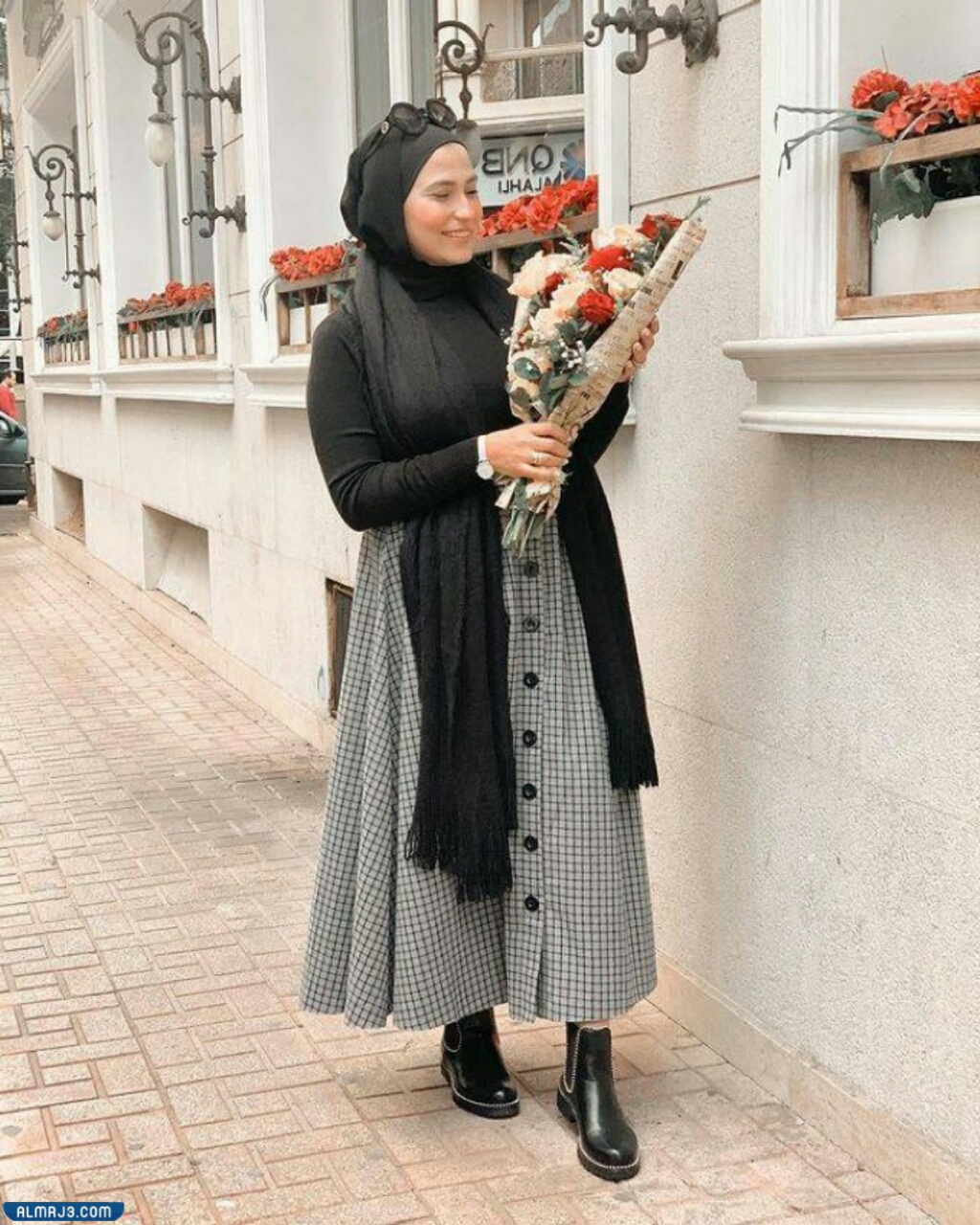 السكارف الطويل مع التنانير