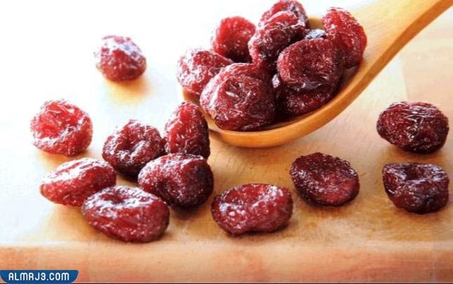 الطريقة الثانية طريقة تجفيف التوت البري في الفرن