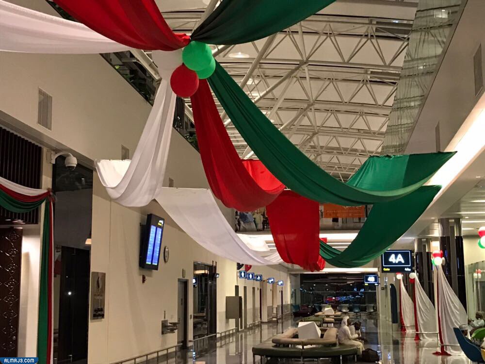 زينة العيد الوطني العماني في المدارس والمنازل
