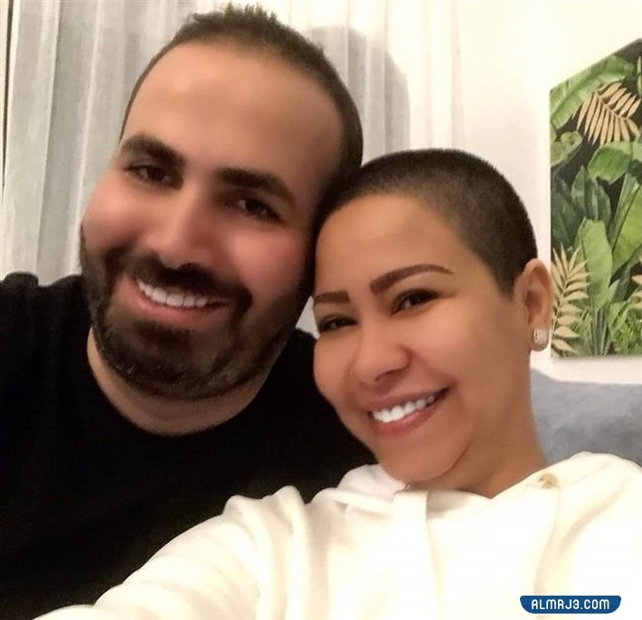 اطلالة شيرين عبدالوهاب صلعاء في حفلها بأبوظبي