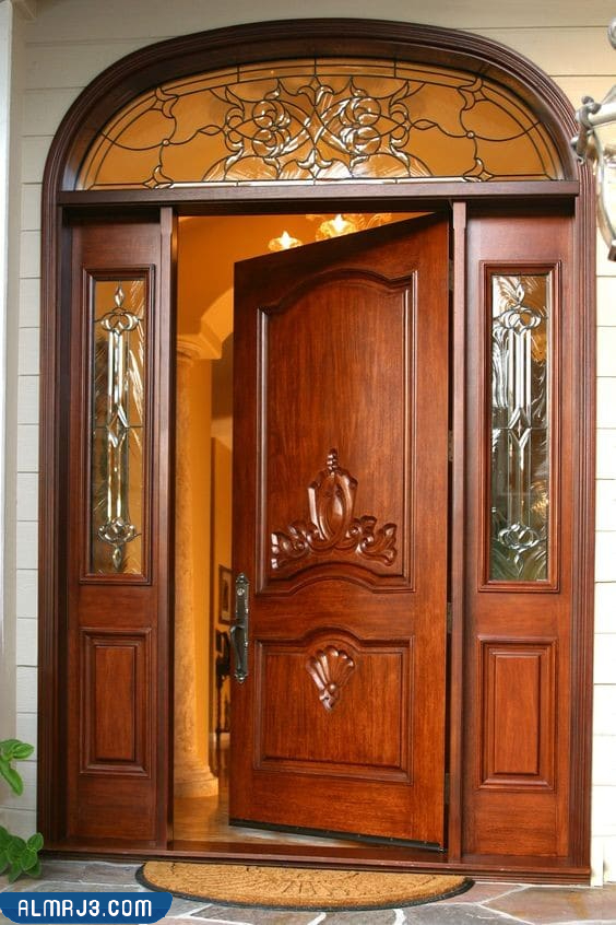احدث ابواب المنازل الخشبية 2022