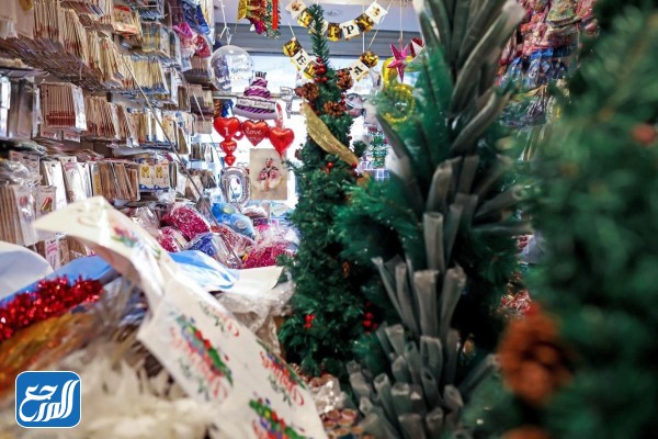 تفاصيل وصور شجرة عيد الميلاد في السعودية 1443