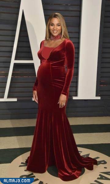 فساتين تناسب حفلة رأس السنة الميلادية للحوامل2022