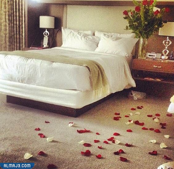 غرف نوم رومانسية بالشموع والورد-3