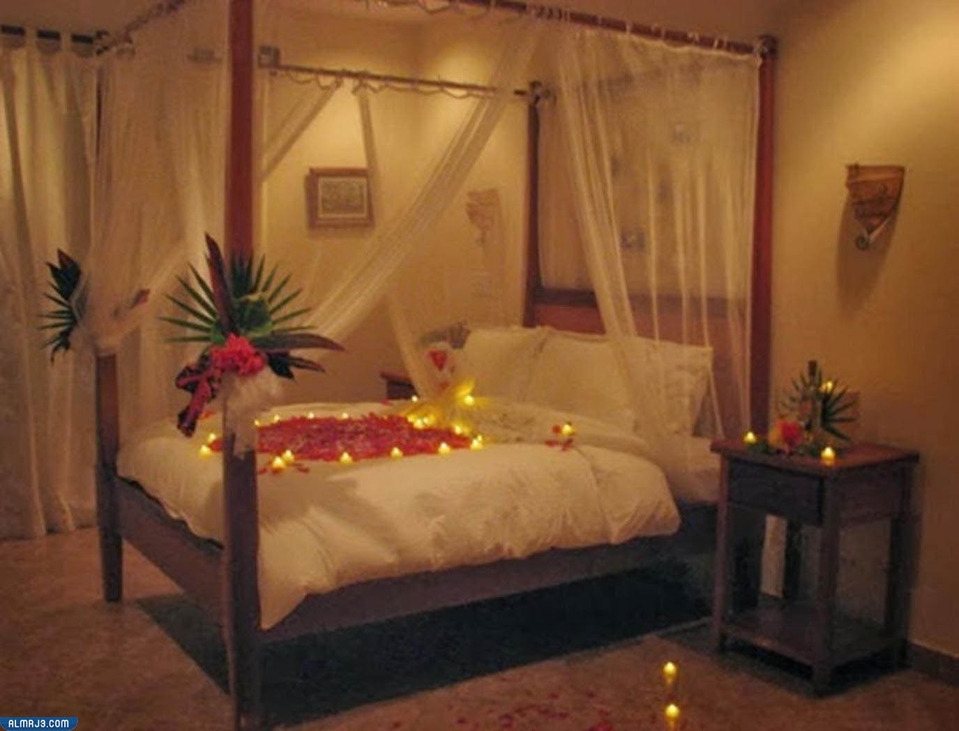 غرف نوم رومانسية بالشموع والورد-5