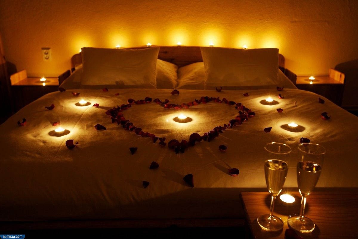 غرف نوم رومانسية بالشموع والورد-7