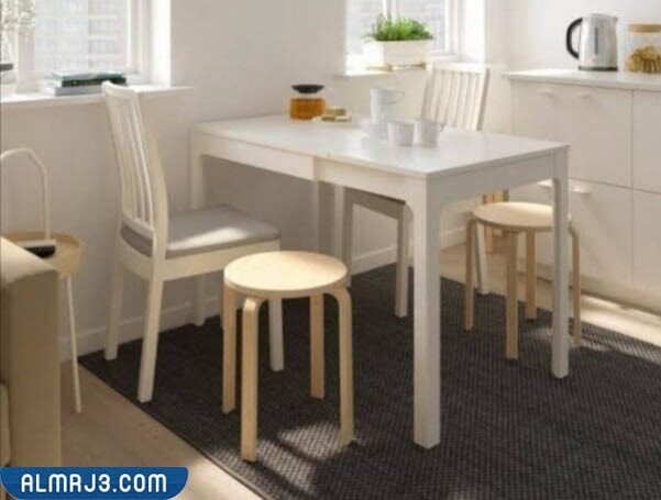 طاولات سفرة داخل المطبخ