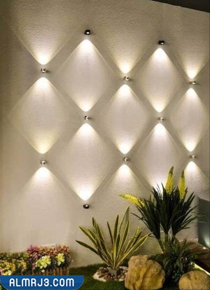 السور الخارجي المُصنع من الإضاءة