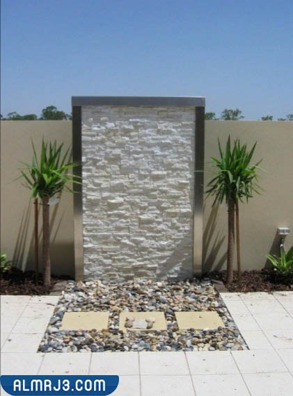 السور الخارجي المُصنع من الحصي والحجارة
