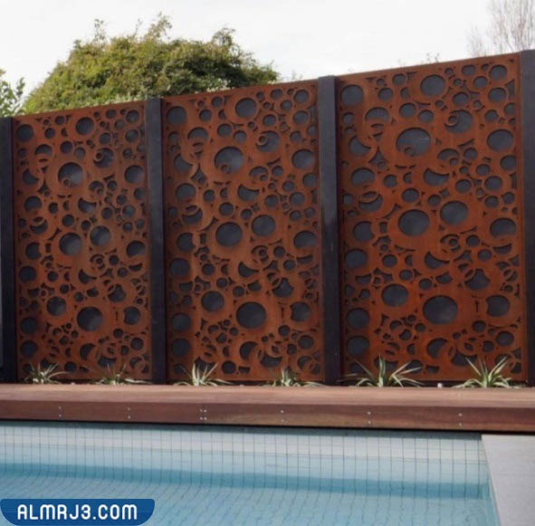السور الخارجي المُصنع من الليزر كت