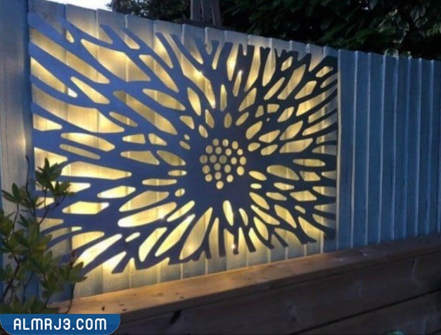 السور الخارجي المُصنع من الليزر كت