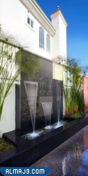 السور الخارجي المُصنع من شلال الماء