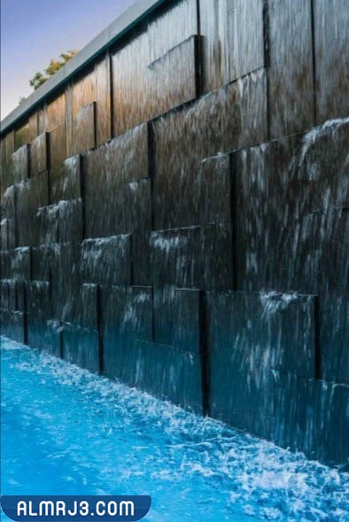 السور الخارجي المُصنع من شلال الماء