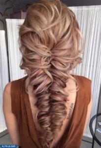 الضفائر الطويلة