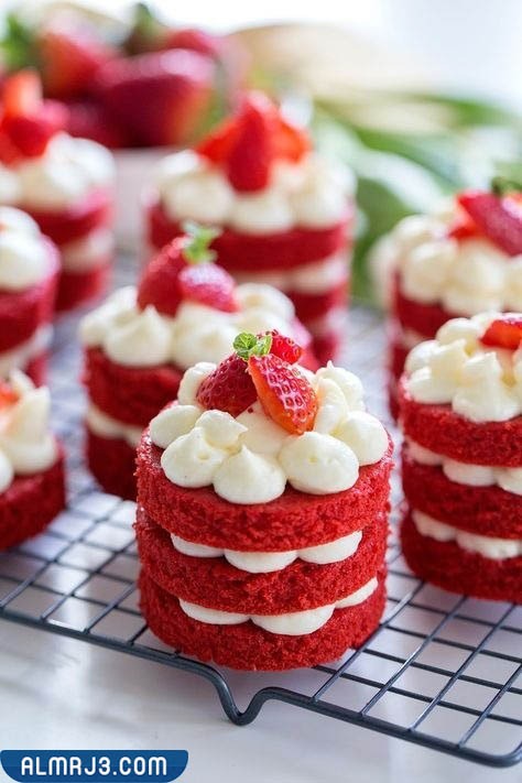 كعك مزين لحفلة التخرج