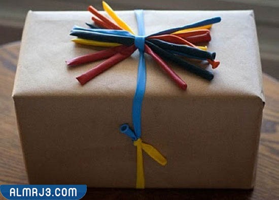 تغليف الهدايا بالبالونات