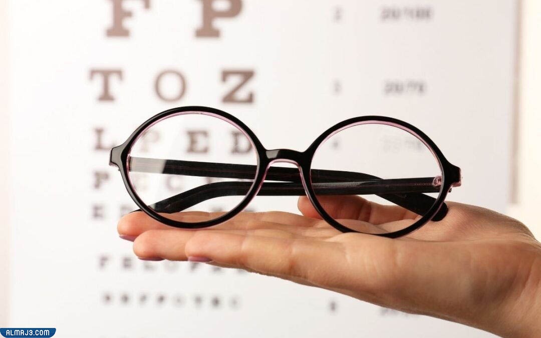 نظارة القراءة والنظر بعد الأربعين