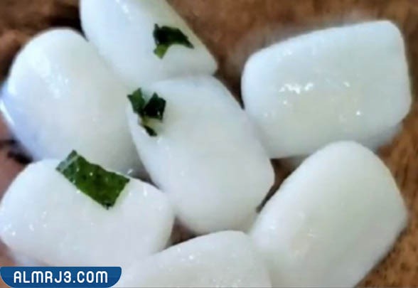 مكعبات ماء الأرز للبشرة الدهنية