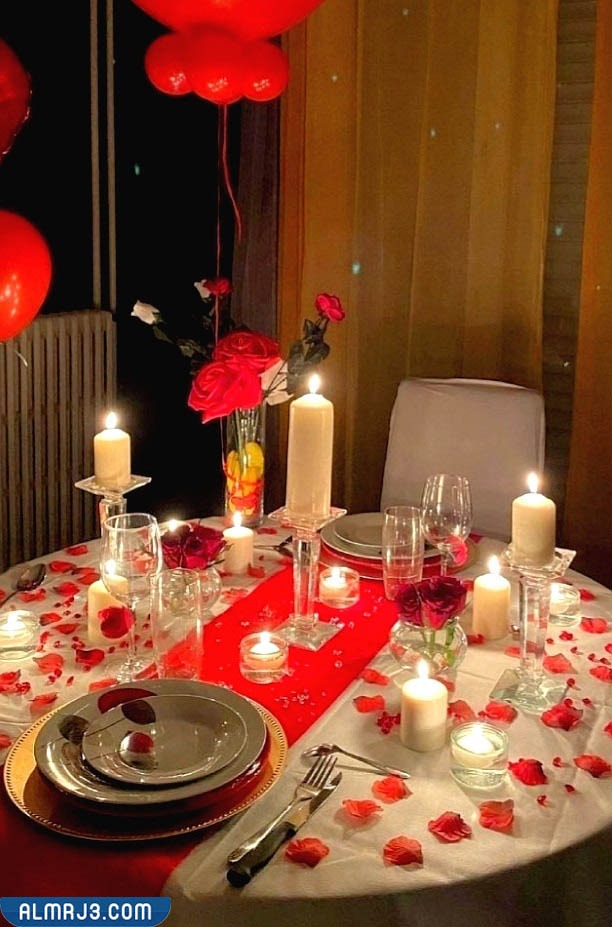 افكار لعيد الحب للمتزوجين - تناول الطعام في جو رومانسي
