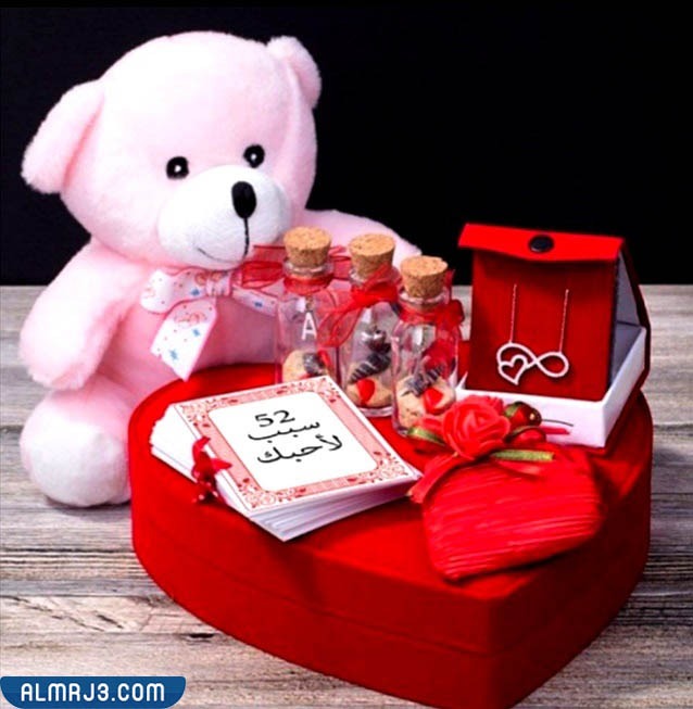 الهدايا التي يقدمها الحبيب إلى شريكه يوم عيد الحب - أفكار هدايا للزوجة
