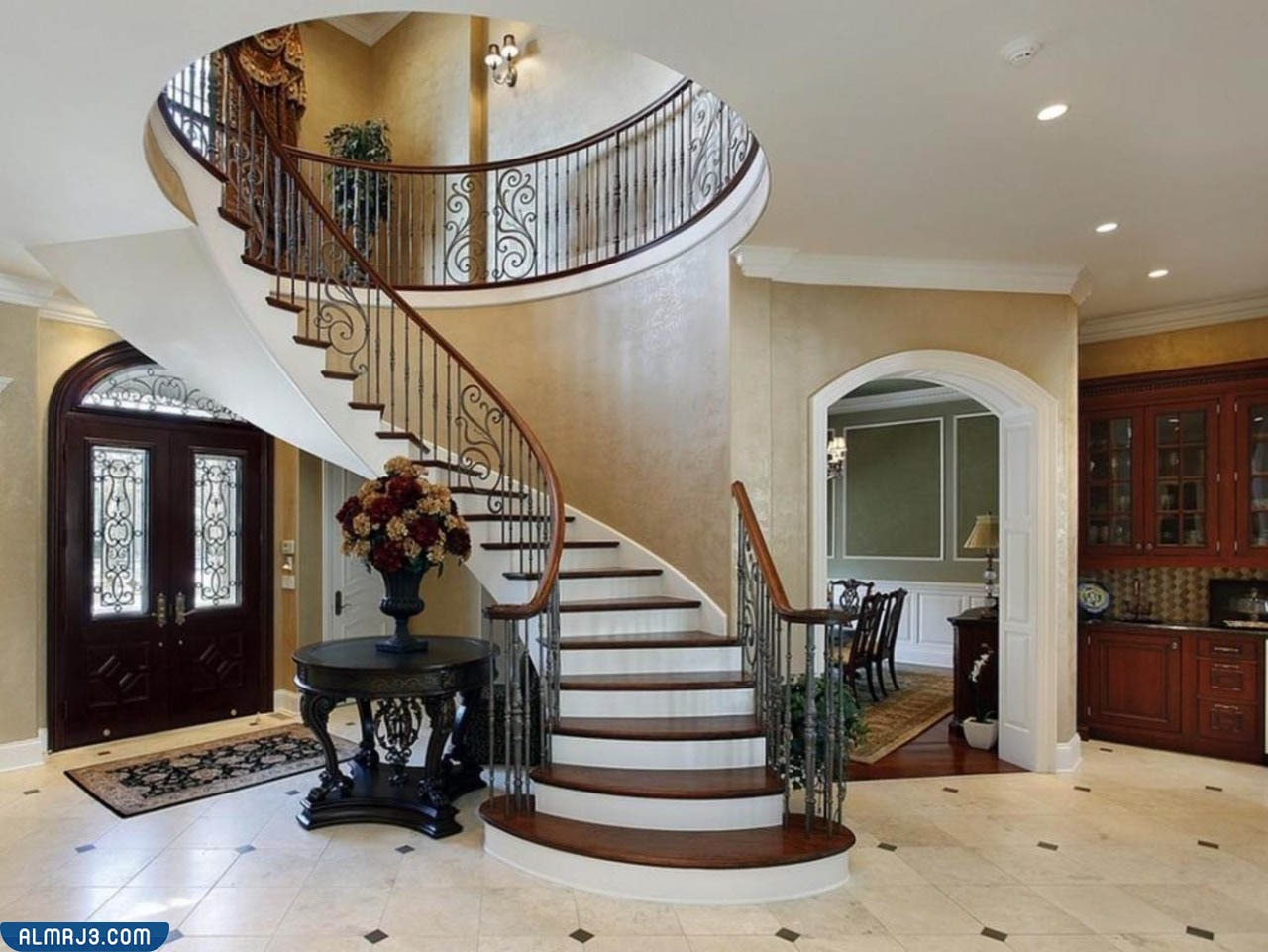 أجمل ديكورات الدرج الداخلي في المنزل بالصور 2022