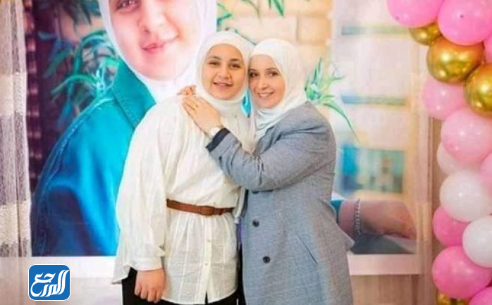 صور جنى مقداد بالحجاب مع عائلتها