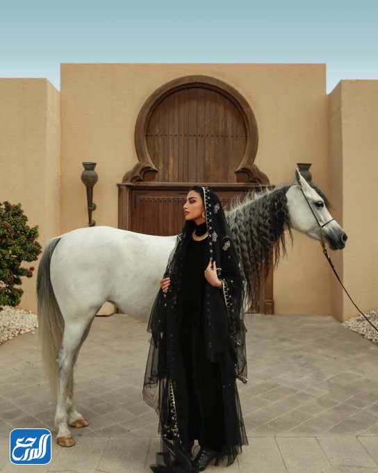 صور يارا النملة في يوم التأسيس مع الخيل 2022