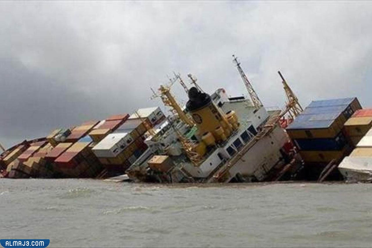 غرق سفينة إماراتية على بعد 30 ميلًا من ميناء عسلوية في إيران