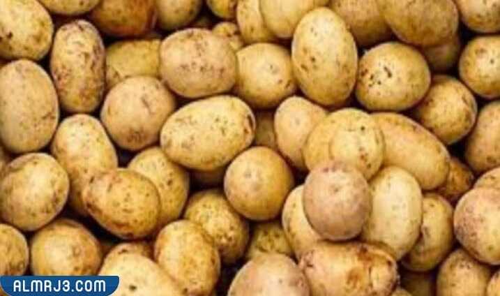 البطاطس الصفراء ذات النقطة الحمراء