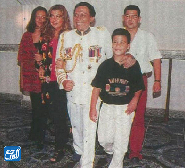 صور هالة الشلقاني مع عائلتها