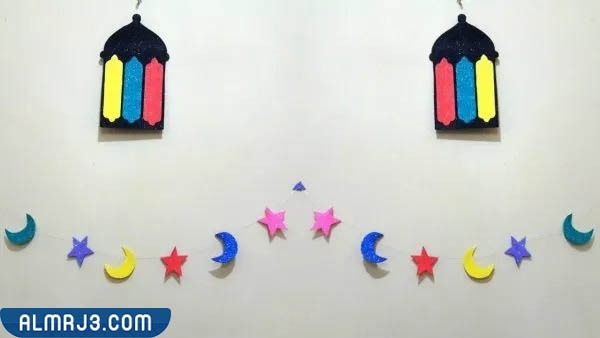 زخارف على شكل هلال ونجمة