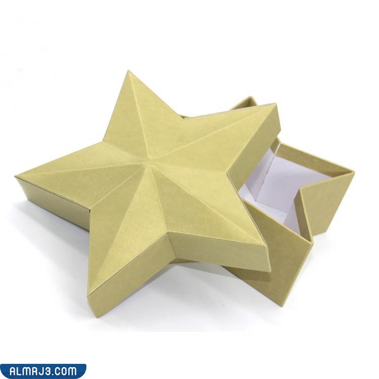 صناديق ورقية على شكل هلال ونجمة