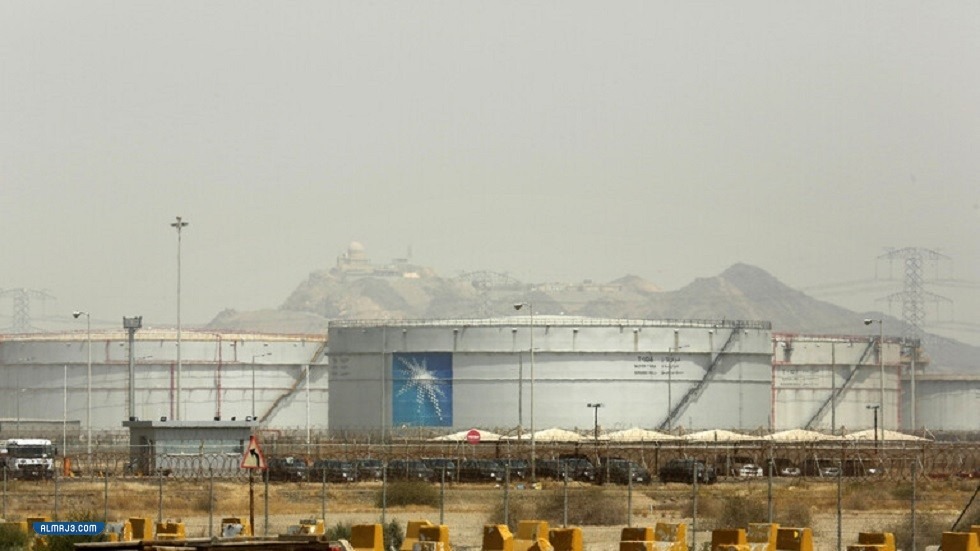 موقع حريق مستودعات أرامكو في جدة بالصور