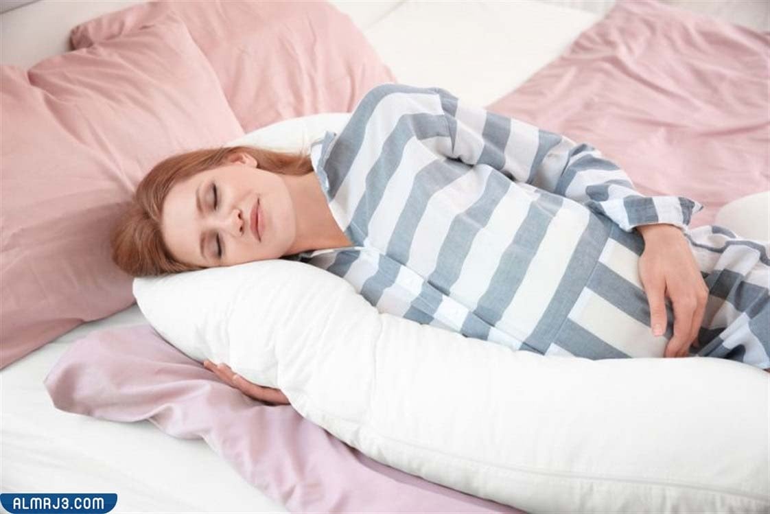 نصائح عند نوم الحامل بالشهر الثامن