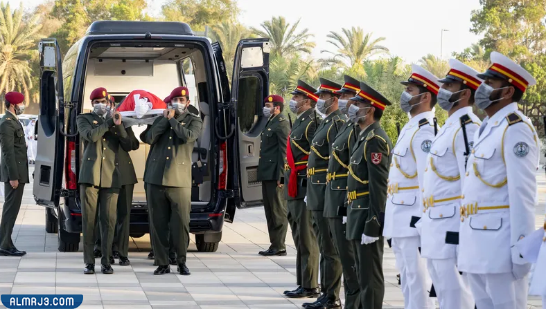 صور مراسم دفن الشيخ خليفة