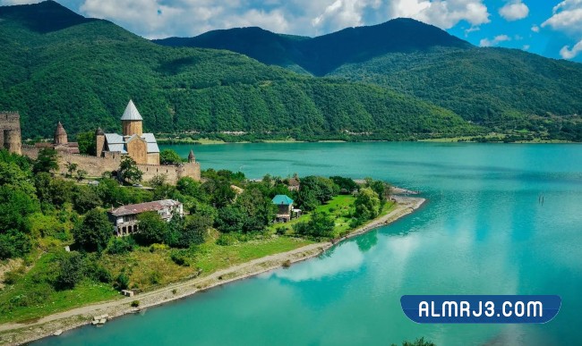 كيفية إعداد برنامج للسياحة في جورجيا