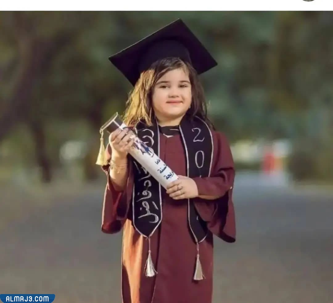 موديلات عباي لتخرج الاطفال 2022 بالصور