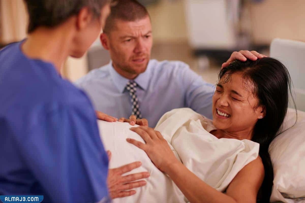الآثار الجانبية الناتجة عن تحريض الولادة باليد 