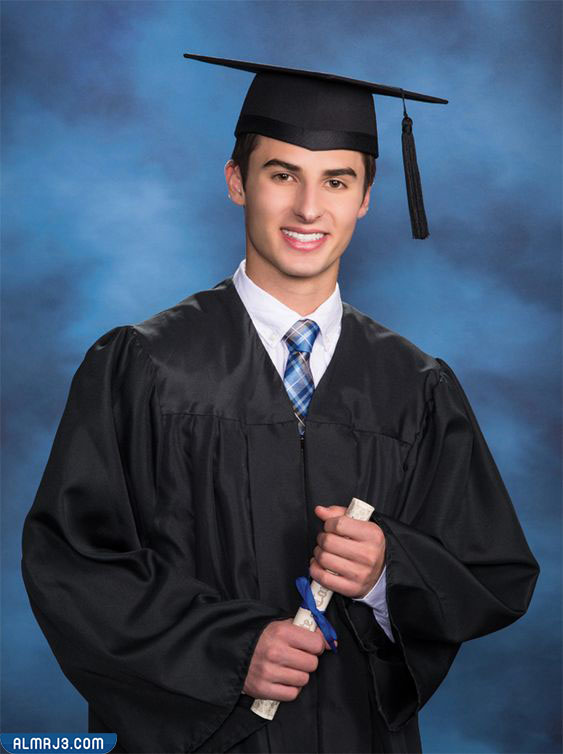 عبايات تخرج 2022