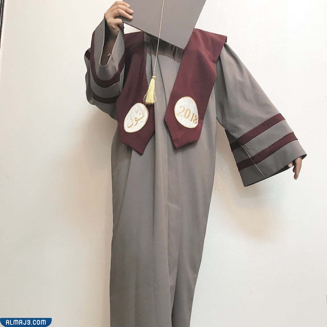 ملابس تخرج للبنات
